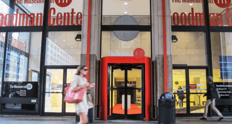 Музей при Институте модных технологий (Museum at FIT)